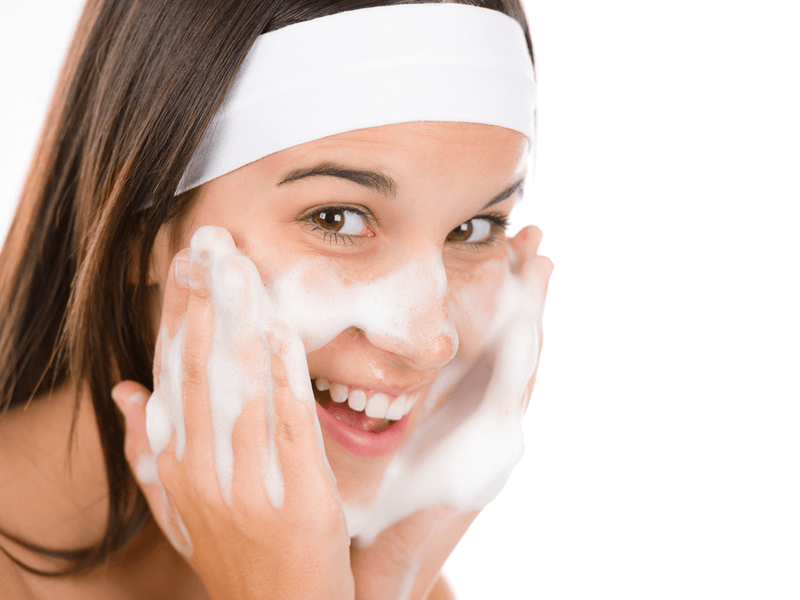 ニキビ肌からさよならできる！正しい洗顔方法とNGポイント